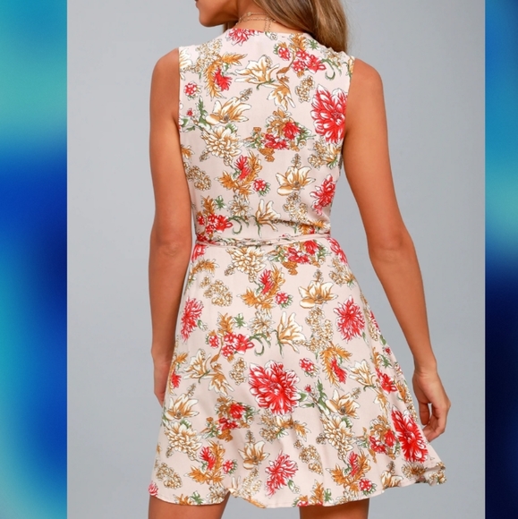 Lulu's Best In Bloom Blush Floral Print Wrap Dress/ Size L. - Picture 4 of 14